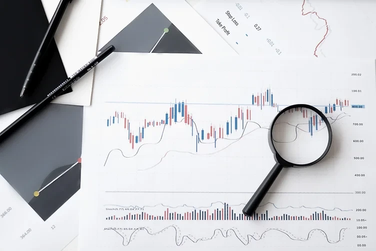 Why Most Investors Approach Risky Investments By Diversifying